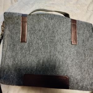 Chromebook carrying case